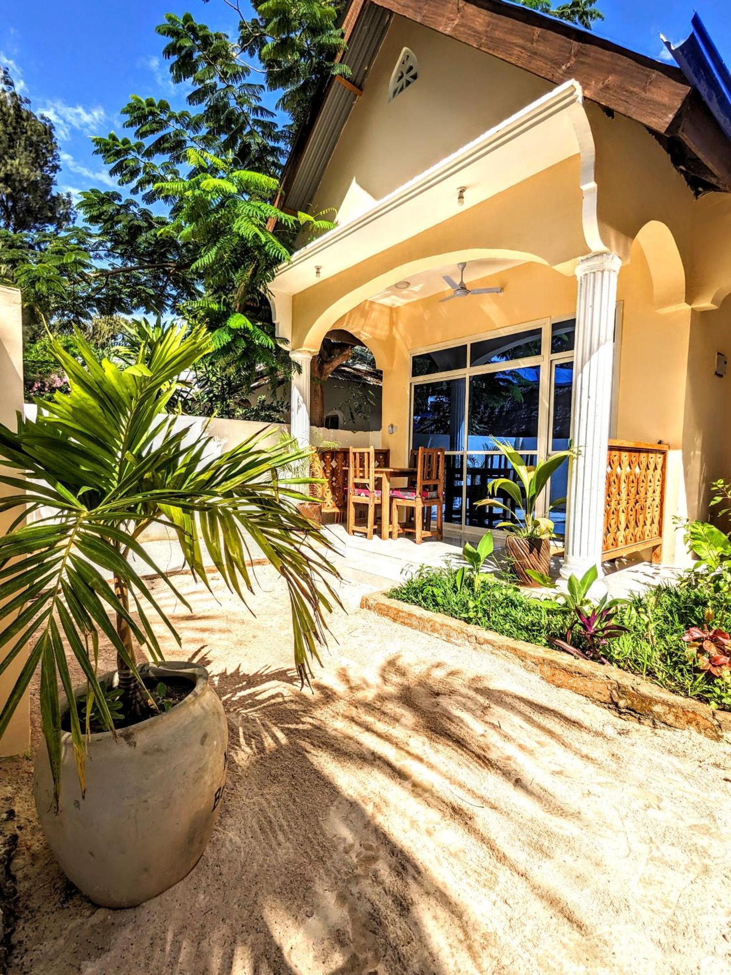 Hotel Mkadi Beach House Nungwi Exterior foto